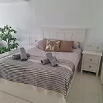 Sunny Miraflores Retreat Apartment Sitio de Calahonda